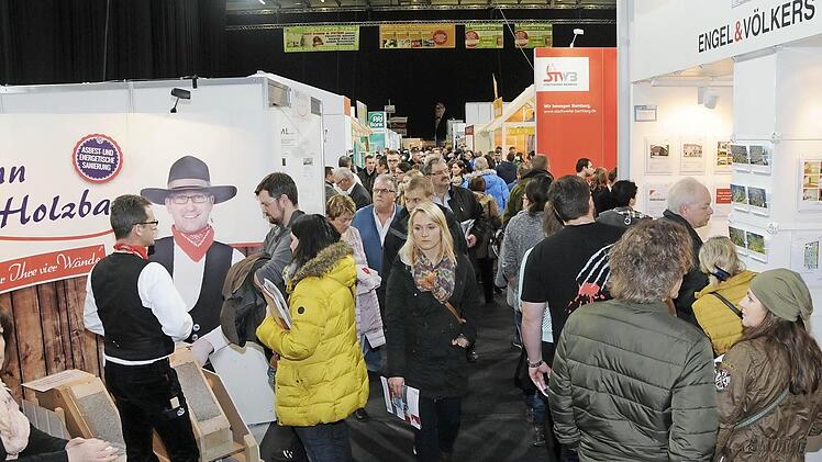 Um die 7000 Besucher erwarten die Veranstalter der 15. Immobilienmesse Franken am Wochenende in der Brose-Arena. Foto: p