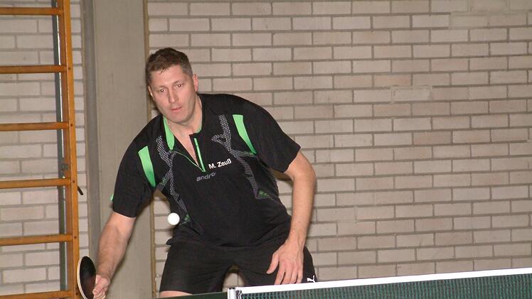 In einem spannenden Spiel entführte der TTC Wallenfels beim TTC Brauersdorf mit einem 9:7 beide Punkte. Der Wallenfelser Markus Zeuß gewann in dieser Partie zwei Doppel und ein Einzel.  Foto: Hans Franz
