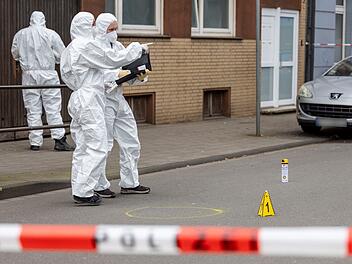 Sohn findet Ehepaar im Kreis Aschaffenburg leblos in Wohnung