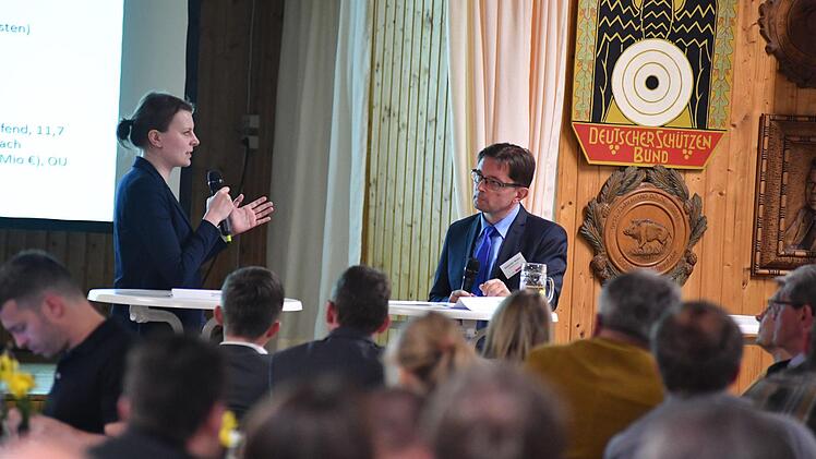 Impressionen vom Diskussionsabend in Stadtsteinach Foto: Ronald Rinklef