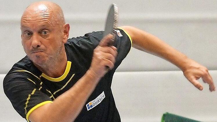 Igor Ondrejicka und die erste Herrenmannschaft des SC Adelsdorf gehen in der 1. Bezirksliga an den Start, die nach der Strukturreform in Landesliga umbenannt werden wird. Foto: Picturedreams/Archiv