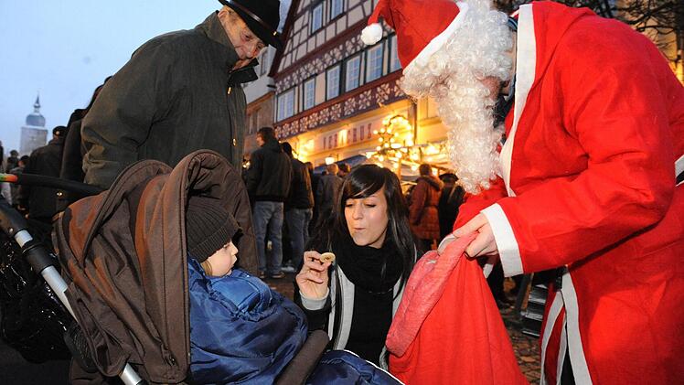 Eigentlich eine angenehme Aufgabe: Kinder und Müttern eine Freude machen, wofür es auch noch Geld gibt, doch Eberns Tourismus- und Werbegemeinschaft sucht händeringend einen Bewerber, der am 30. November ins Kostüm schlüpft.
