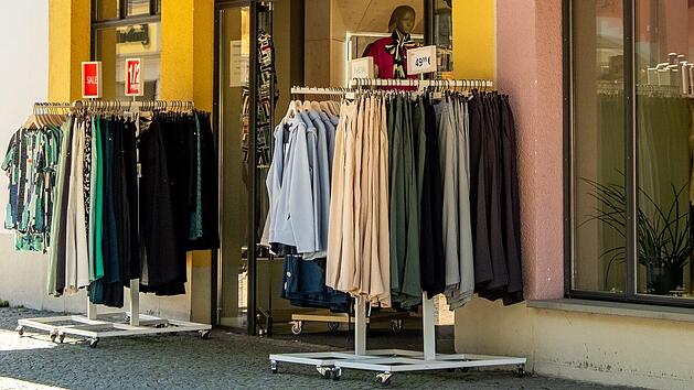 Au&szlig;enansicht einer Cecil-Filiale