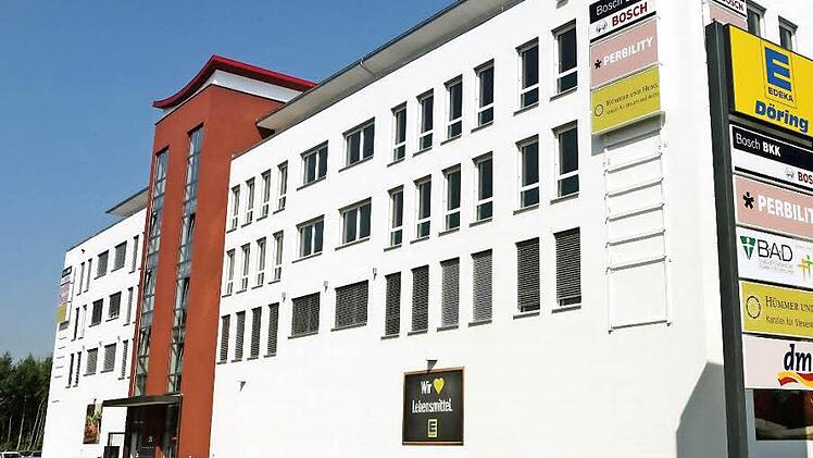 Das neue Geschäftshaus an der Starkenfeldstraße Foto: Matthioas Hoch
