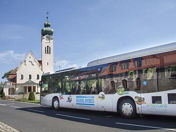 Der Bäderlandbus verkehrt in der bayerischen Rhön und verbindet die Kurorte Bad Brückenau im Landkreis Bad Kissingen und Bad Königshofen im Landkreis Rhön-Grabfeld.  Archivfoto: Landkreis Bad Kissingen