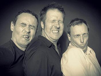 Georg Koeniger, der Quotenpreuße unter den Franken, Michael A. Tomis und Florian Hoffmann beehren als TBC das Bamberger Publikum.  Foto: pr