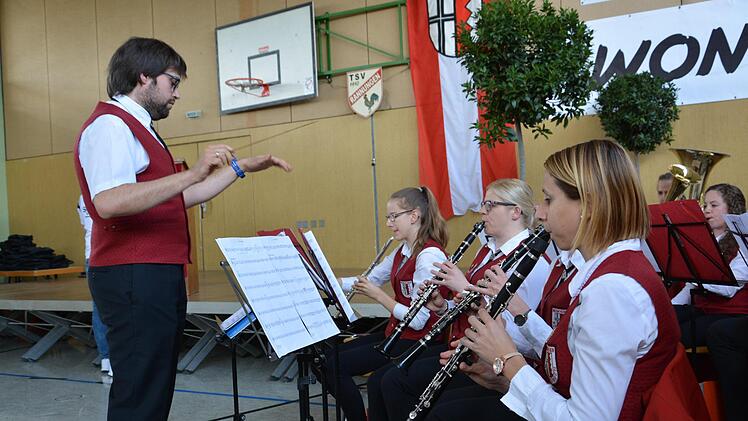 Der Musikverein Rannungen unter der Leitung von Fabian Usleber umrahmte die Sportlerehrung musikalisch.