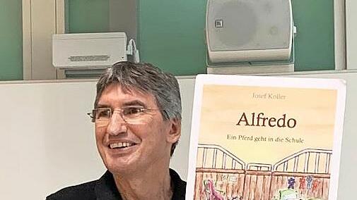 Der Autor Joseph hatte selbst gro&szlig;en Spa&szlig; bei der Lesung.