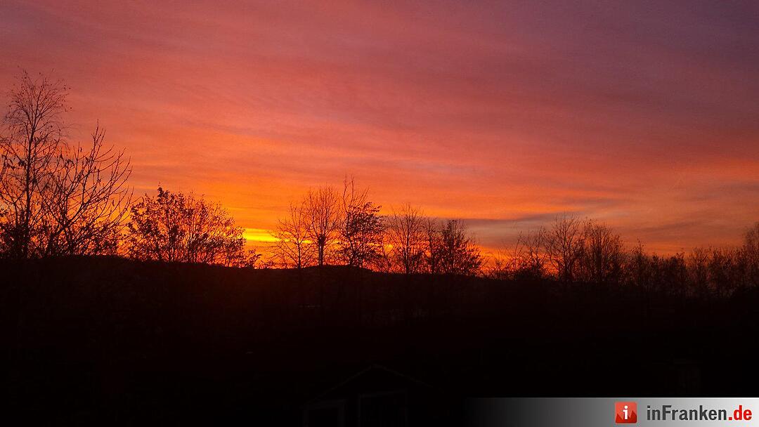 Abendrot vom 8.11.2015 - Die Bilder unserer Leser