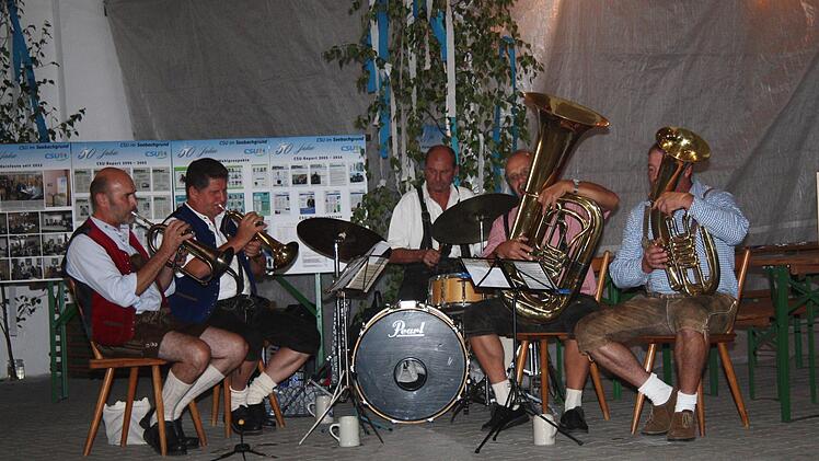 Die Heckenmusikanten umrahmten den Festabend.