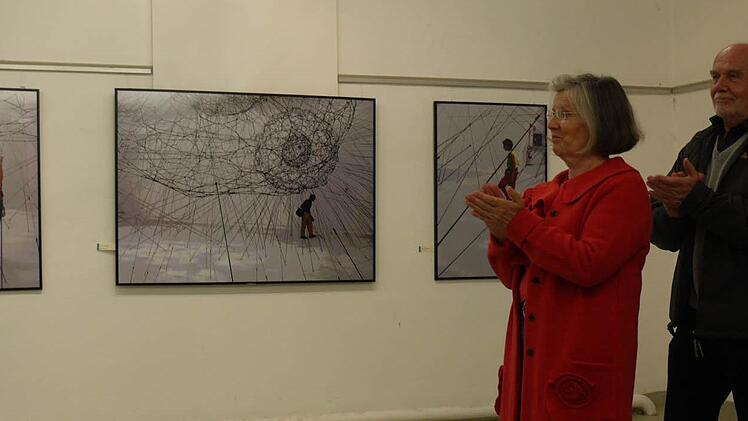 Die  Fotografien zwischen Realismus und Abstraktion fanden viel   Beifall.  Fotos: Pauline Lindner