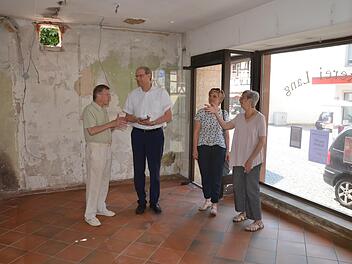 Franz-Josef und Herta Lang sprechen mit German Hacker und Bettina Geier-Hildel.