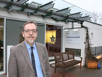 Anfang Januar kündigte Pfarrer Jochen Keßler-Rosa, Vorstand des Diakonischen Werkes Schweinfurt, die Schließung des Pflegeheimes Katharinenstift an, rund einen Monat später ist mittlerweile für alle 26 Bewohner ein neuer Pflegeplatz gefunden, die Einrichtung ist geschlossen. Fotos: Ralf Ruppert