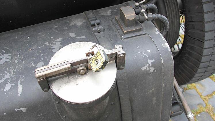 180 Liter Sprit fasst der Tank des Bentley.