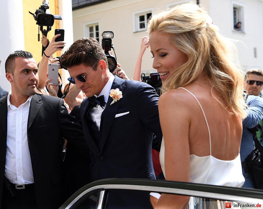 Mario Gomez heiratet seine Carina in München
