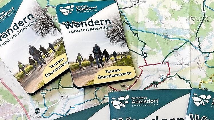 Die Wanderbroschüre und die Übersichtskarten liegen in der Gemeindeverwaltung aus.