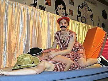 Auch in der Mitternachtsshow der Männer war beim RSV-Ball Zeitreise angesagt, die besten Nummern der vergangenen Jahrzehnte erfuhren eine Wiederaufführung - auch die "Tornados".