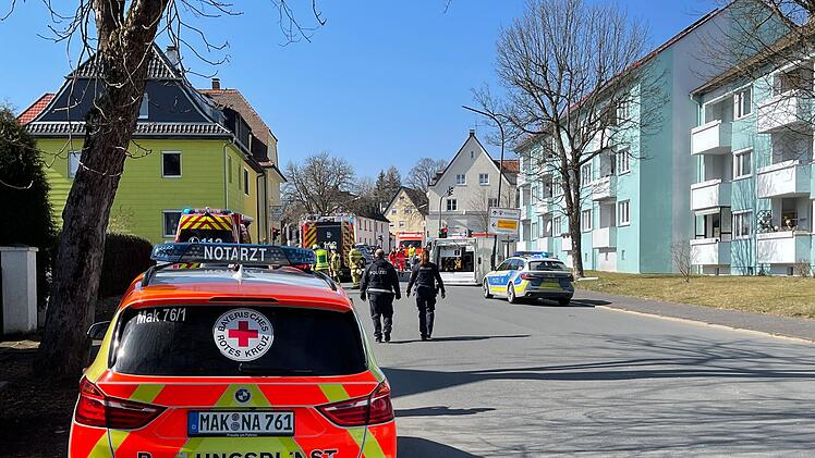Marktredwitz: Rettungswagen auf Einsatzfahrt verunglückt