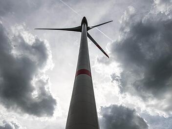 Nachbarn können gegen Windräder nur klagen, wenn sie um Nachteile geht, die sie selbst betreffen, nicht, wenn es um andere Personen oder gar um Tiere geht. Foto: Archiv/dpa