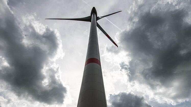Nachbarn können gegen Windräder nur klagen, wenn sie um Nachteile geht, die sie selbst betreffen, nicht, wenn es um andere Personen oder gar um Tiere geht. Foto: Archiv/dpa