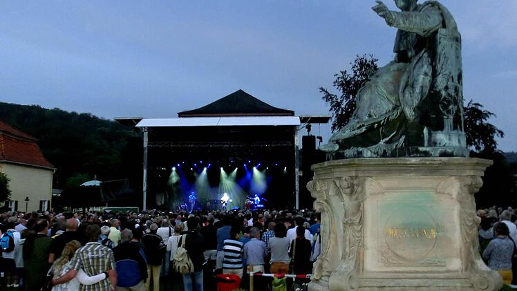 Eine schöne Sommernacht im Schlosspark.  Foto: Peter Rauch
