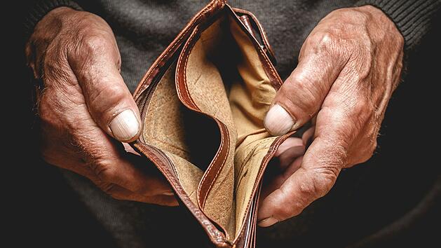 Bei vielen Senioren kann es am Ende des Monats schon mal knapp werden. In Österreich geht es den Rentnern dagegen viel besser.