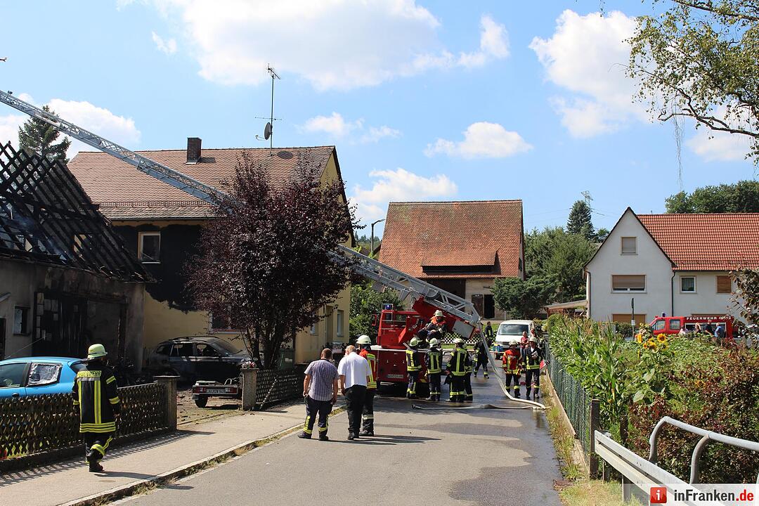 Garage in Burgthann brennt ab
