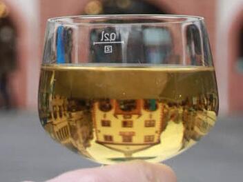 Wann die Vinothek im Alten Rathaus öffnet, ist noch offen. Aktuell laufen laut Stadt die Zuschuss-Verhandlungen, der Vertrag mit einem Betreiber ist auch noch nicht unter Dach und Fach.  Fotos: Archiv