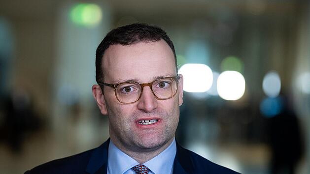 Gesundheitsminister Jens Spahn (CDU) zeigt sich optimistisch im Kampf gegen Krebs. Foto: Bernd von Jutrczenka/dpa