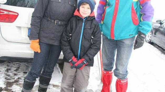 Alexandra Steidl und Gerhard Steidl mit Christian Maurer waren schon zwei Mal mit von der Partie und finden die Selbstschlag-Christbaumaktion einfach wunderbar. "Das macht einfach Spaß", findet Christian Maurer.