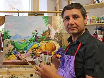 Wladimir Renner hat in Russland eine Kunstschule besucht. Seit 1993 lebt er in Hammelburg. Nun möchte er sein Wissen an Kinder und auch an Erwachsene weitergeben.  Fotos: Gerd Schaar
