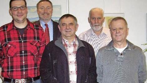 Bei der Blutspenderehrung (von links): Boris Friedel, Udo Döhler Günther Morgenthum, Ronald Friedel und Wolfgang Günther. Foto: Lothar Weidner