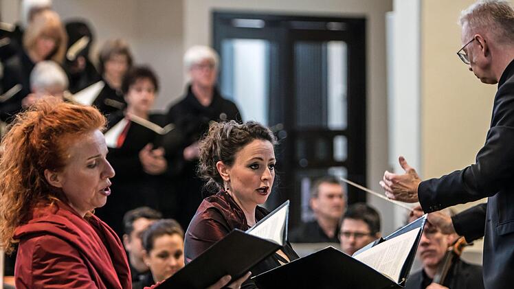 Der Coburger Bachchor unter Leitung von Peter Stenglein beeindruckte seine Zuhörer in St. Moriz mit selten zu hörenden Werken von E.T.A. _Hoffmann und César Franck.Foto: Jochen Berger