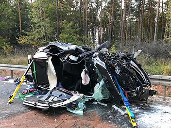 Nach t&ouml;dlichem Unfall auf B505: Stadt Kronach startet Spendenaktion f&uuml;r Familie. Foto: NEWS5 / Merzbach