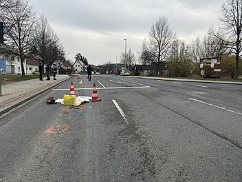 Tragischer Unfall in Hilpoltstein: Seniorin wird von Baustellenfahrzeug erfasst und stirbt