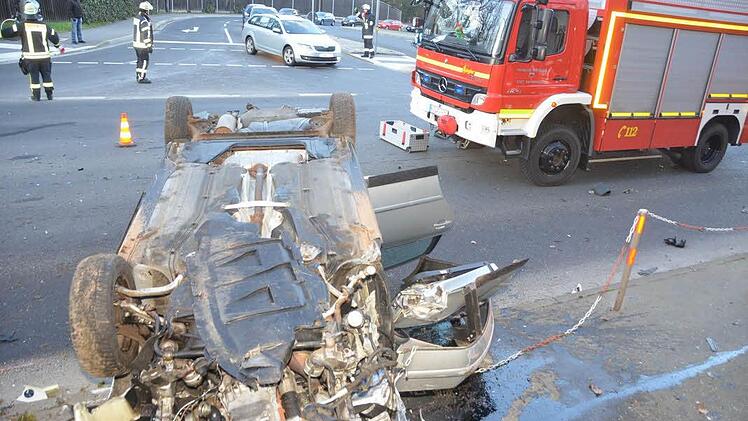 Ein schwerer Unfall ereignete sich am Donnerstag auf dem Westring.  Foto: Peter Rauch