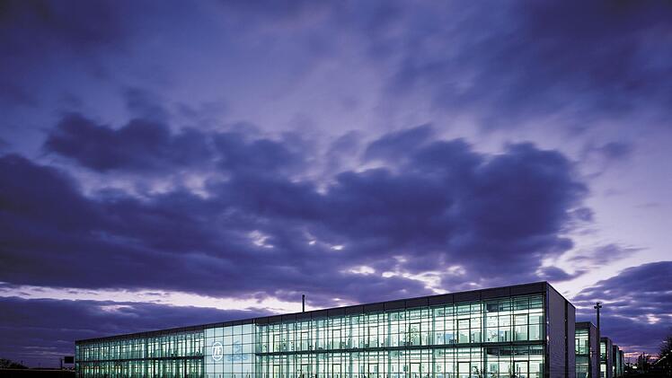 Das 2002 eröffnete Entwicklungszentrum unterstreicht die Bedeutung des Standortes Schweinfurt. Foto: ZF