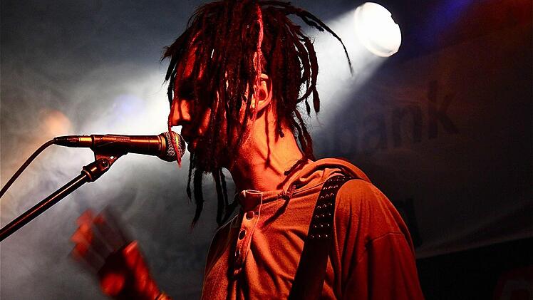 Daniel Schmitt ist Sänger bei "Tending to Huey".