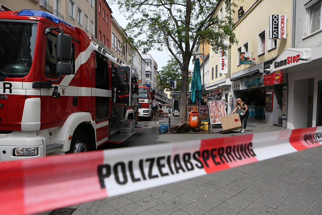 Nürnberg: Feuer in Schnellrestaurant