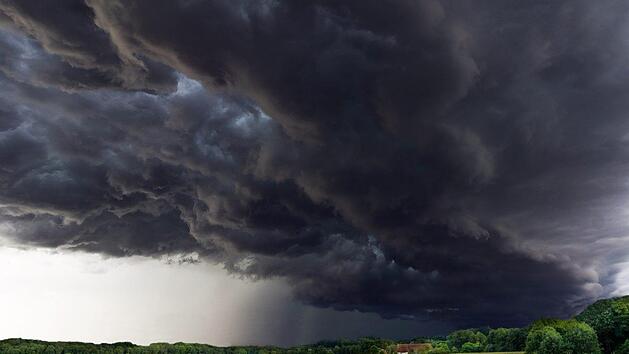 Der Deutsche Wetterdienst warnt vor schweren Gewittern in Franken ab Nachmittag