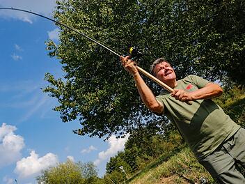 Alfred Götz am Baggersee Dörfleins Foto: Matthias Hoch