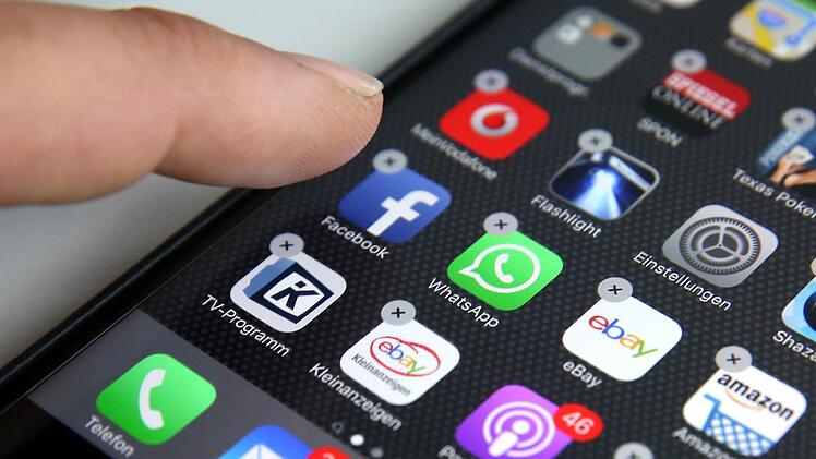 Über Whatsapp verbreitete sich das Gedankenspiel. Symbolfoto: Matthias Becker