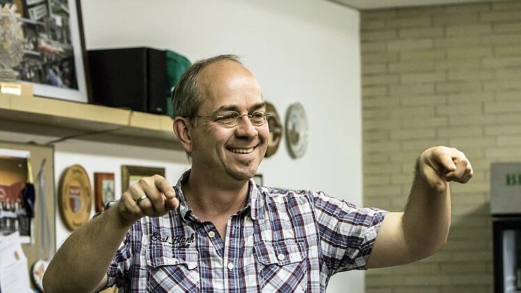 Die Blaskapelle Meeder unter Leitung von Markus Hollstein (Foto) und der Musikverein Stadt Rödental unter der Leitung von Lena Wegener und Gabriel Möbus  bereiten ein Doppelkonzert in Meeder vor. Der Vorverkauf für den gemeinsamen Auftritt am 28. April hat begonnen.Foto: Archiv/Jochen Berger