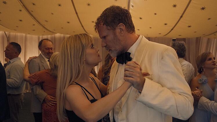 Margot (Reese Witherspoon) und Jim (Will Ferrell) zoffen sich um die Hochzeits-Location.