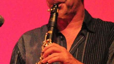 Roberto Petroli faszinierte an der Klarinette, am Saxophon, Keyboard und Electric Wind Instrument. Foto:_Ulrike Langer