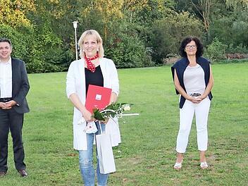 Ehrungen beim SPD-Ortsverein (von links): Stellvertretender Kreisvorsitzender Christoph Franke, Reiner Br&uuml;ckner, Carsten H&ouml;llein, Simone Barton, Sabine K&ouml;nig, Angela Koch-Klemczak sowie die beiden stellvertretenden Ortsvereinsvorsitzenden Michel Butz und Joachim Hassel Foto: Alexandra Kemnitzer