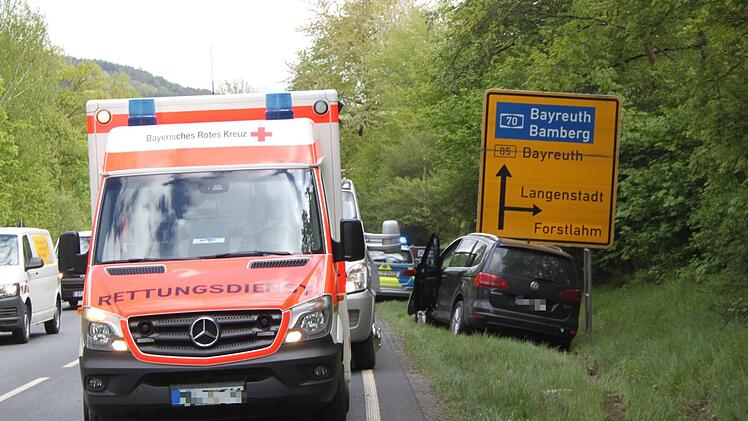 Während der Bergung kam es zu erheblichen Verkehrsbehinderungen.