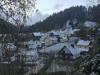 Wintereinbruch in Lauenstein. Foto: Janine Müller