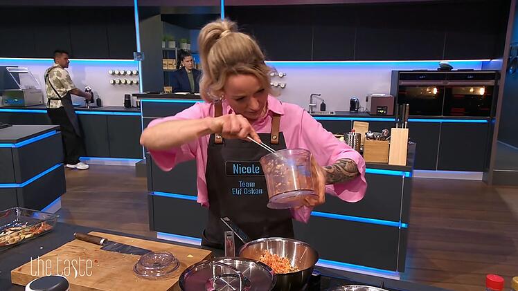 So richtig rund l&auml;uft's nicht f&uuml;r Nicole: Sie landet im Entscheidungskochen.