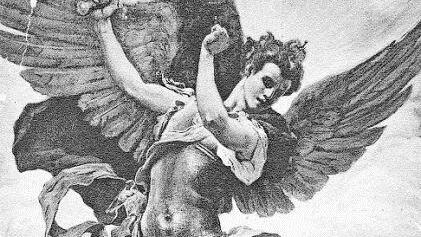 Das Altarbild in der Stadtsteinacher Kirche zeigt, wie der Erzengel Michael das Böse in der Person Luzifers in die Hölle verbannt. Das Wissen um das Leben des Künstlers Colombo Max verstärkt beim Betrachter dessen Wirkung noch mehr als zuvor. Foto: Siegfried Sesselmann